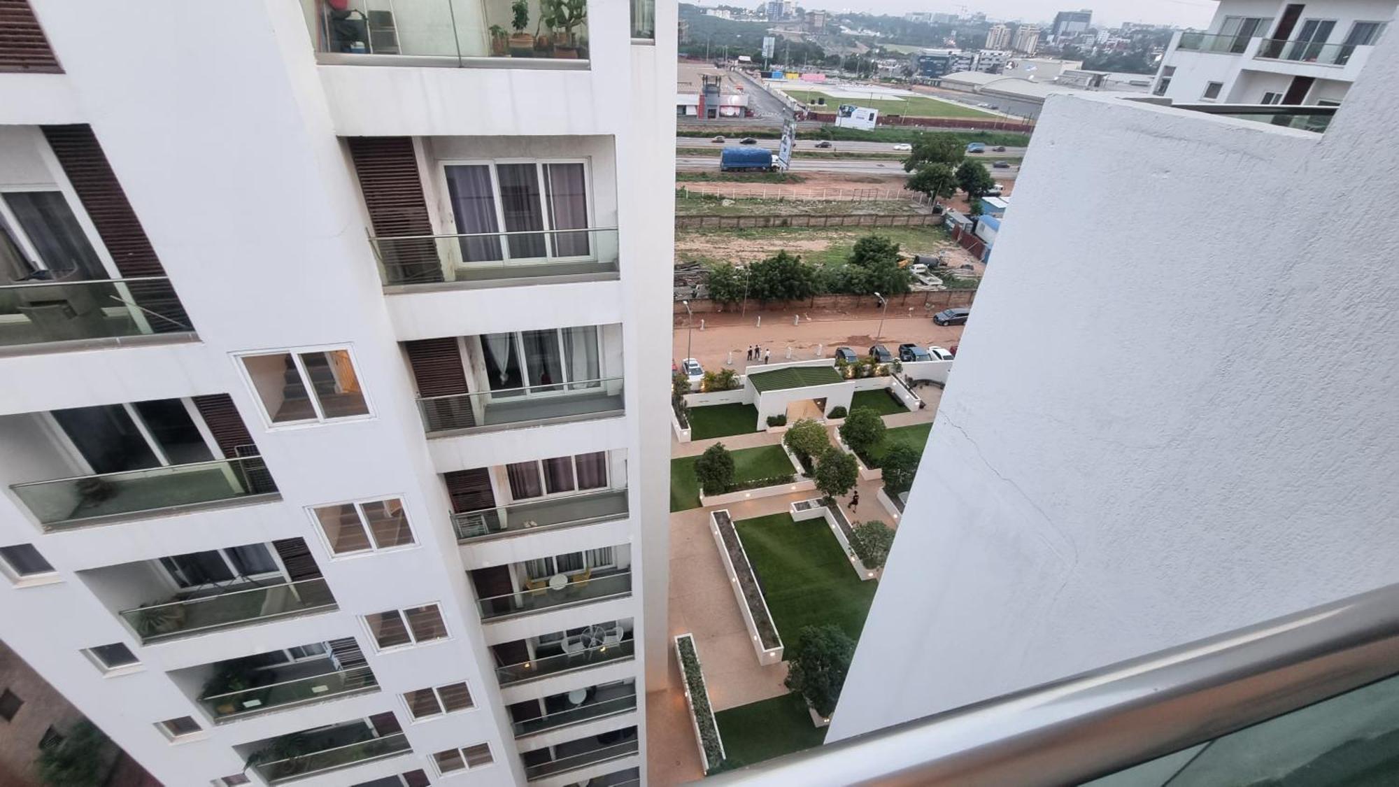 The Gallery Luxury Suites Cpg East Legon Eksteriør bilde
