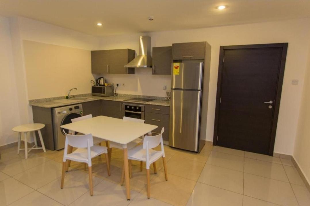 The Gallery Luxury Suites Cpg East Legon Eksteriør bilde