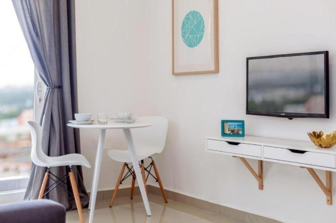 The Gallery Luxury Suites Cpg East Legon Eksteriør bilde